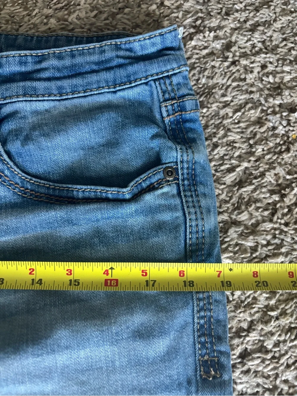 Men's Straight-Leg Denim Jeans in Light Blue Wash 34x30 Jackson Cody James